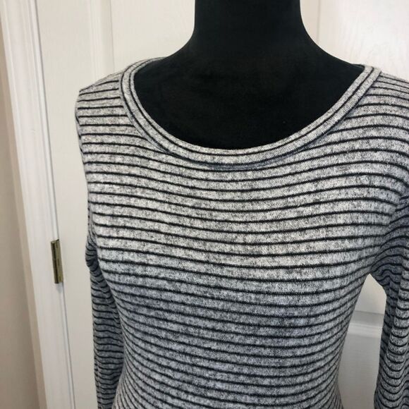 Alya gray and black striped long sleeve midi dress, size xs - Picture 4 of 12